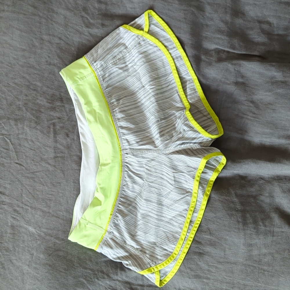 Lululemon Speed shorts 2" size 8 Wee Are From Space Silver Spoon